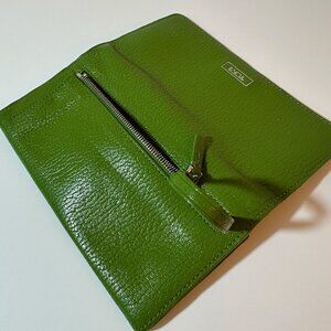 Tumi Women’s Continental Wallet